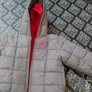 Puffy Jordan Coat with inside thermal hoddie attac